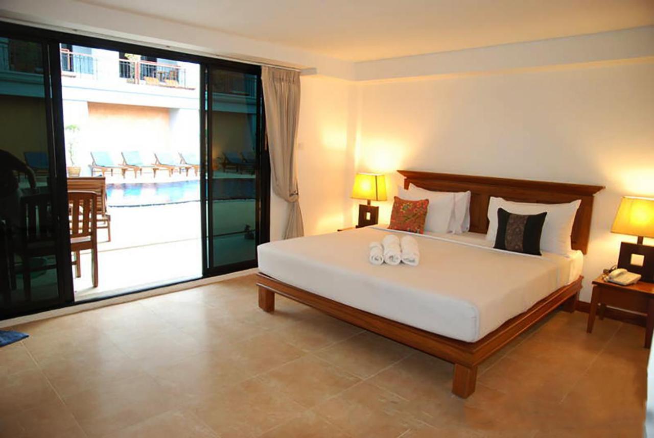 Bodega Phuket Patong (Adults Only) Hostel Exterior photo