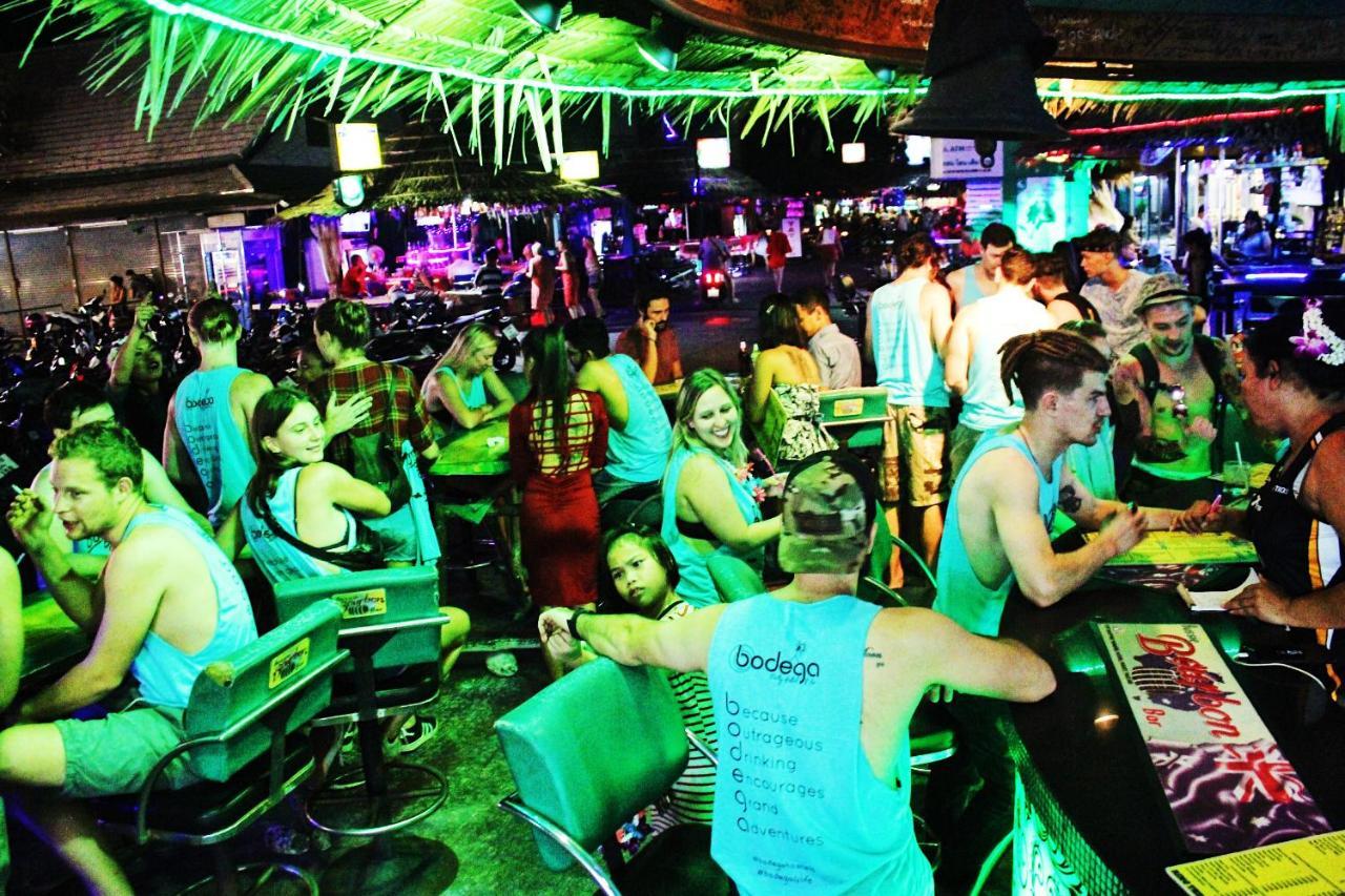 Bodega Phuket Patong (Adults Only) Hostel Exterior photo